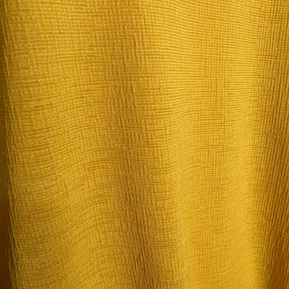 🌼NWOT Yellow Top/Blouse. - Picture 8 of 8